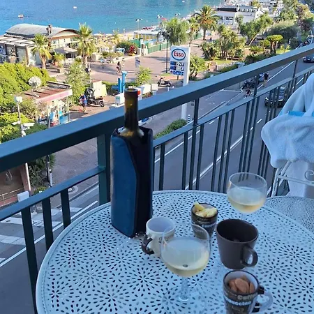 Sea View - La Perla Sul Mare Con Box Auto Apartman