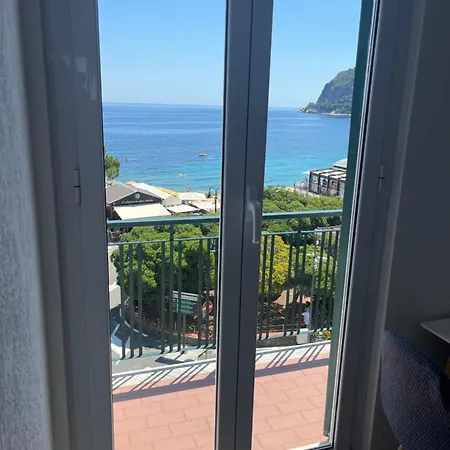 Sea View - La Perla Sul Mare Con Box Auto