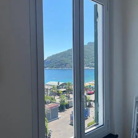 Sea View - La Perla Sul Mare Con Box Auto Apartman