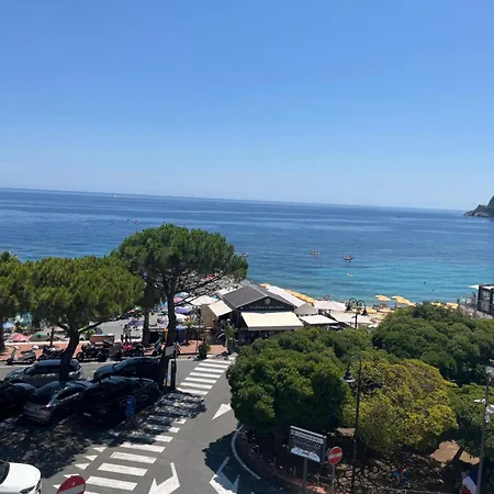 Sea View - La Perla Sul Mare Con Box Auto Noli