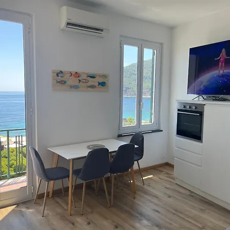 Apartman Sea View - La Perla Sul Mare Con Box Auto Noli