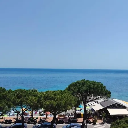 Apartman Sea View - La Perla Sul Mare Con Box Auto