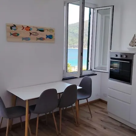Sea View - La Perla Sul Mare Con Box Auto